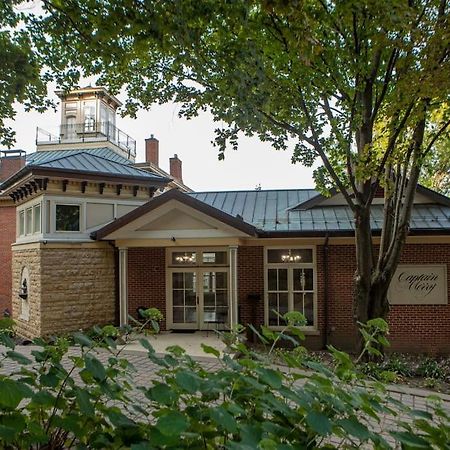 Merry Mansion East Dubuque Екстериор снимка