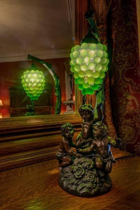 Merry Mansion East Dubuque Екстериор снимка